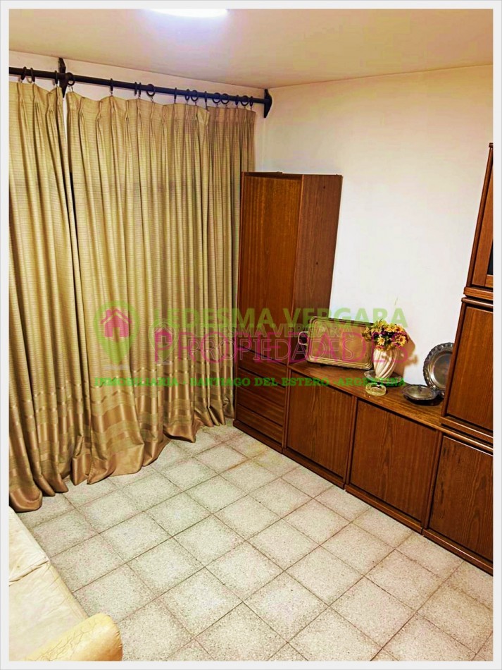 VENTA de CASA en 3 PISOS. 