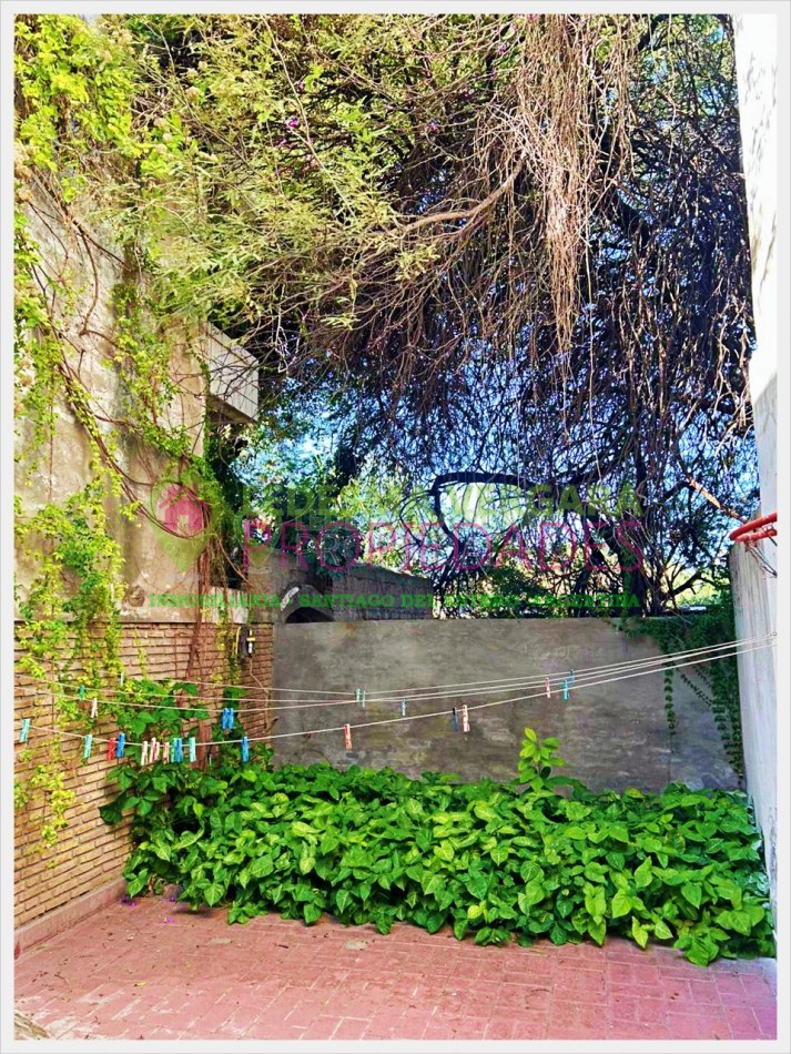 VENTA de CASA en 3 PISOS. 