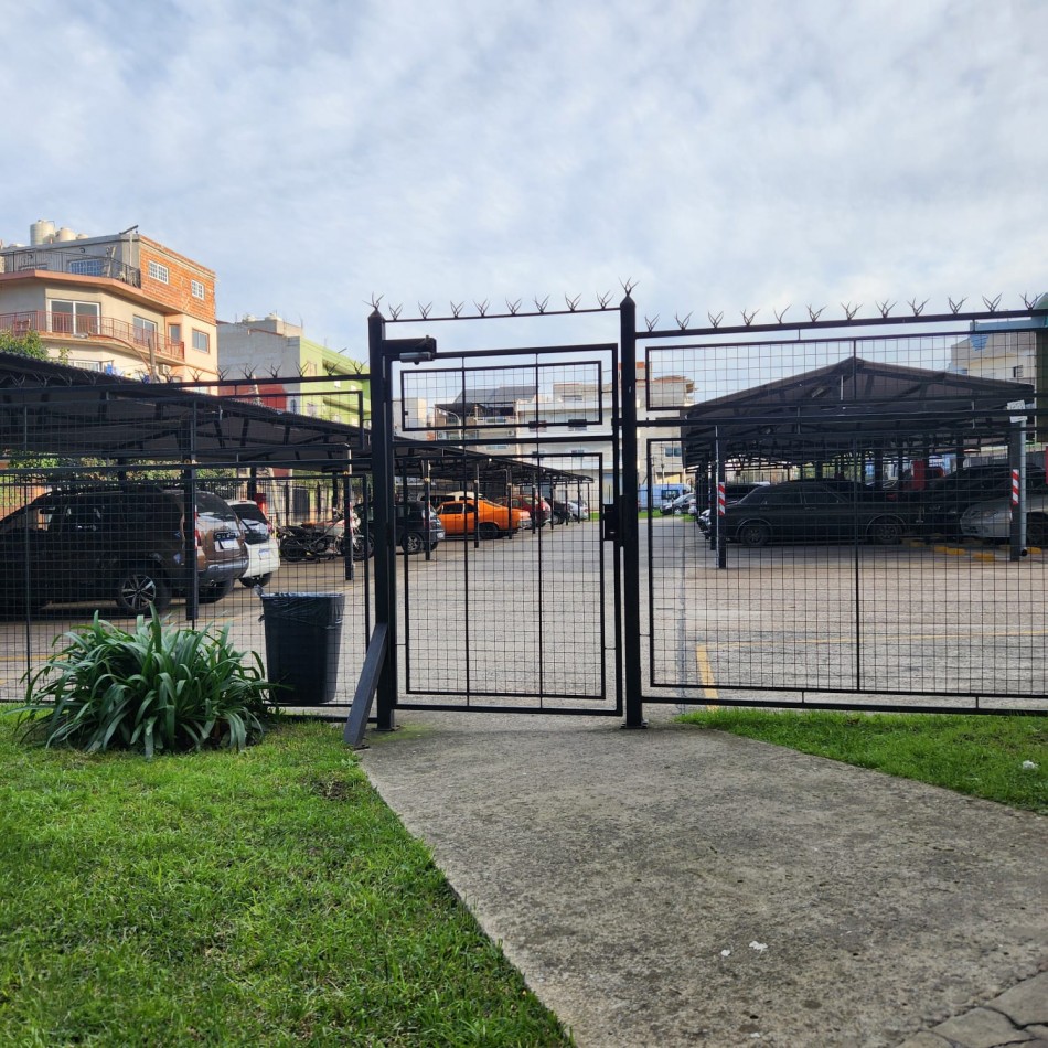 EN VENTA DEPARTAMENTO 4 AMB CON COCHERA BARRIO GRAL PAZ VILLA CELINA ZONA OESTE APTO PRESTAMO