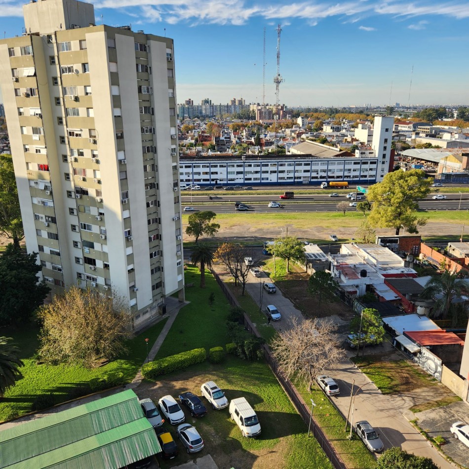 EN VENTA DEPARTAMENTO 4 AMB CON COCHERA BARRIO GRAL PAZ VILLA CELINA ZONA OESTE APTO PRESTAMO